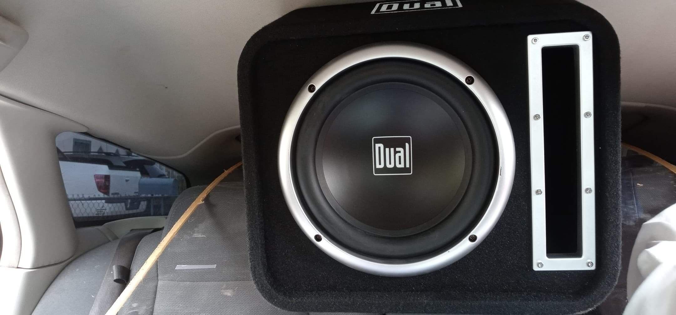 Dual 10" subwoofer