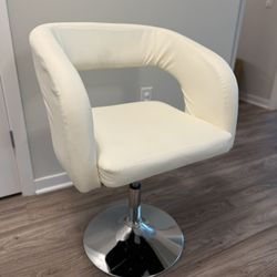 White Vanity Chair ✨