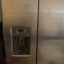 GE Refrigerator 