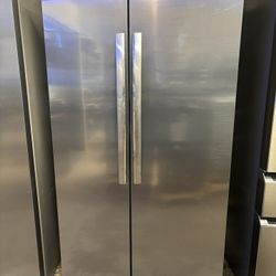 New! Frigidaire Gallery 36” Side by Side 