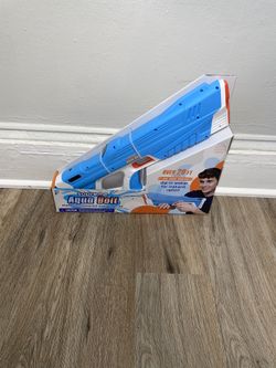 Supreme Sports Aqua Bolt Water Gun, Electric Powered Water Strike