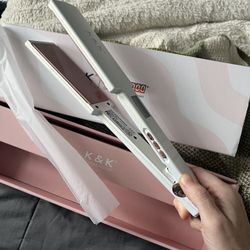 Hair Straightener (Brand New/Unused)