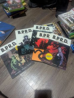 Various graphic novels.