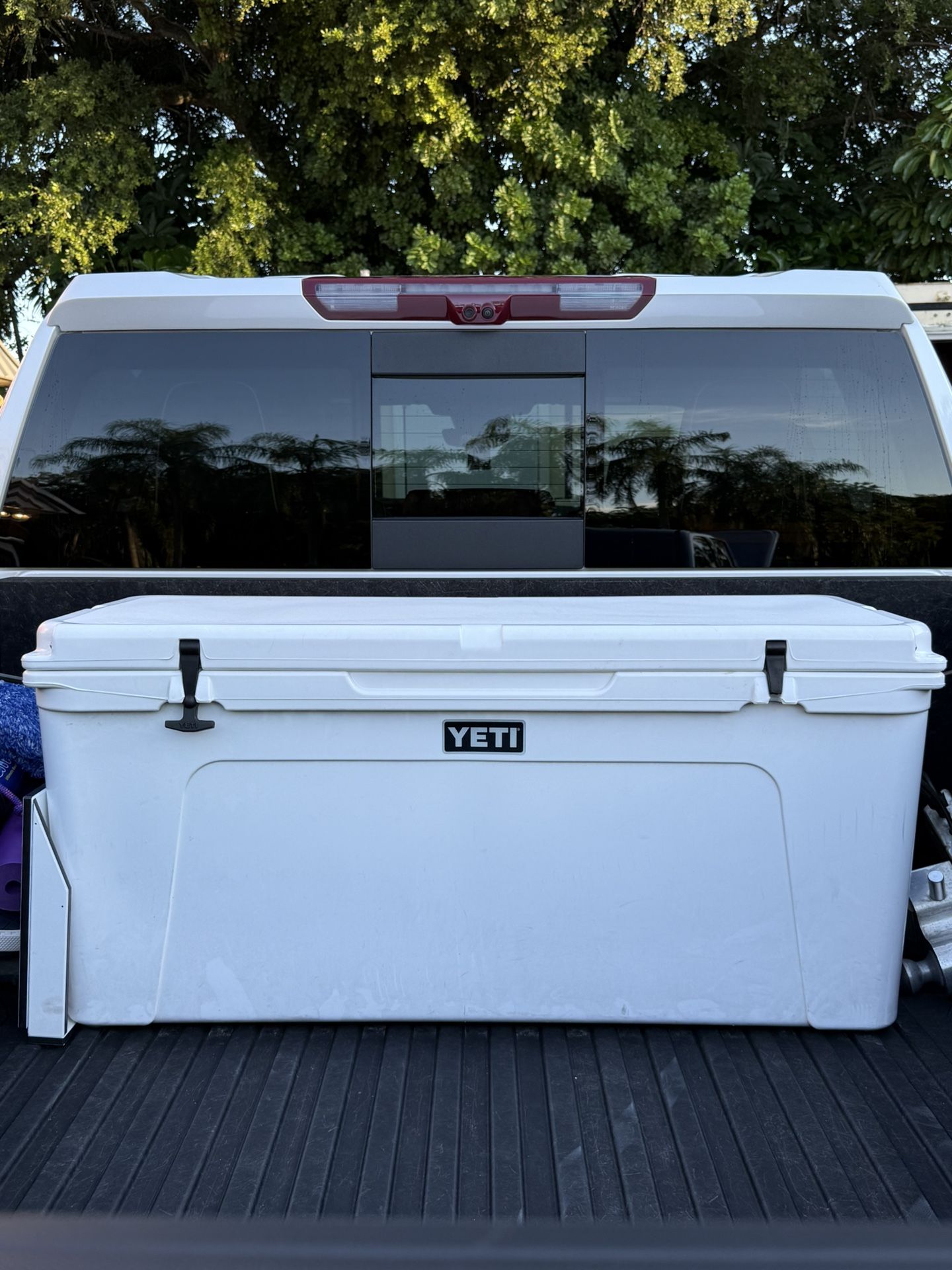 Yeti Tundra 160 Cooler