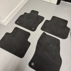 AUDI Q3 CARPET