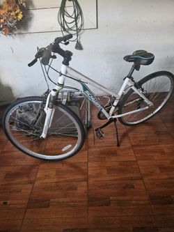 Schwinn DSB 700c road bike