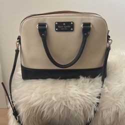 New Large Kate Spade Crossbody 