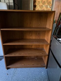 Wood Grain Bookcase with 4 Shelves