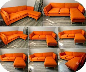 Excellent condition, small sectional sofa, completely clean, fade-resistant orange color, modern Mid-Century design, smoke-free and pet-free. Reversib