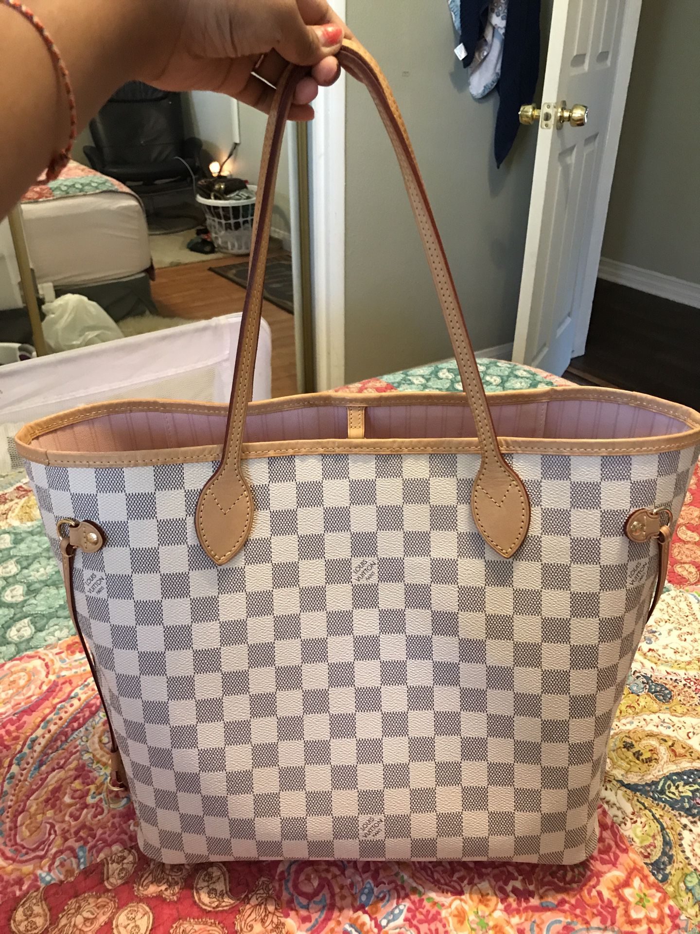 Authentic Louis Vuitton Neverfull PM for Sale in Fremont, CA - OfferUp