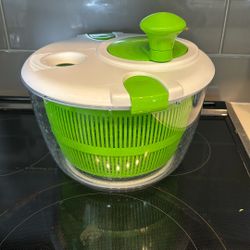 SALAD SPINNER