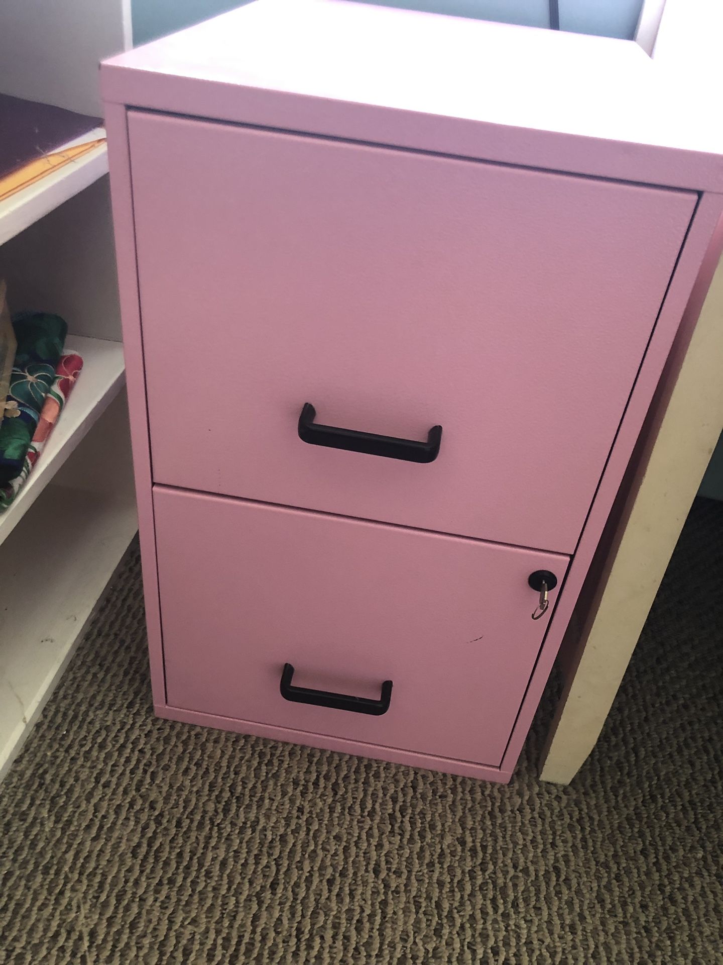 Filing Cabinet with lock