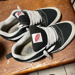 knu skool vans size 8.5 men 10 women