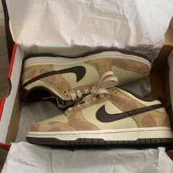 Dunk Low Giraffe  Size 8