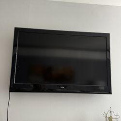 TCL 40” 1080p HDTV – Works Great!  See All Photos!