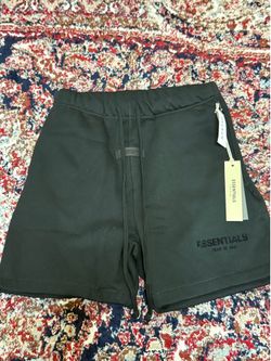 Essential shorts- black
