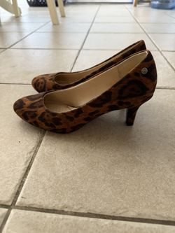 Life Stride Cheetah Pumps