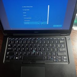 Dell Latitude 5480 Notebook, 14-in HD (1366 x 768), No Webcam, 1x Intel Core i5 (i5-6300U) 2.40 GHz, 8 GB RAM, 256 GB SSD, No Optical, Intel Integrate