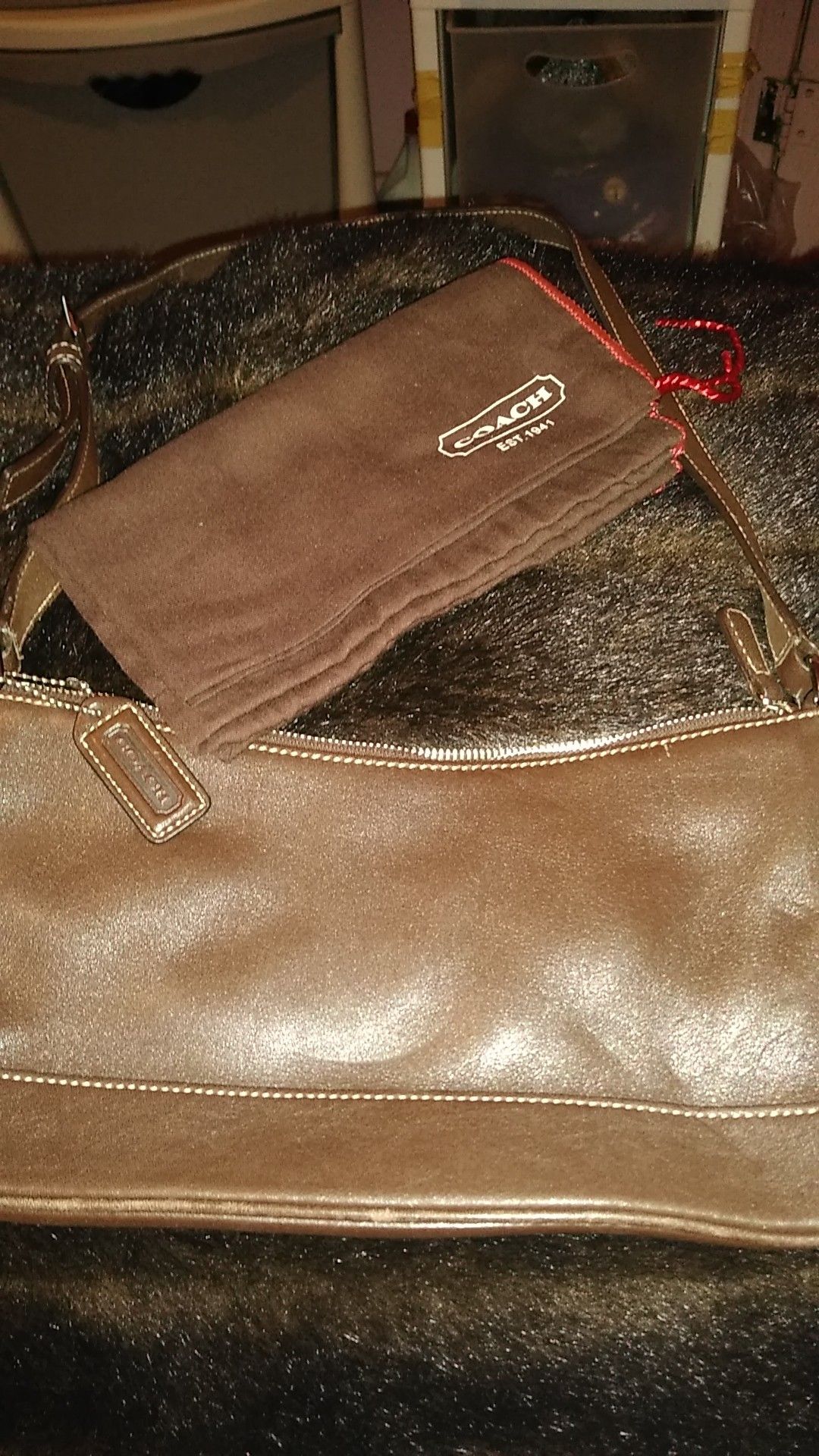 COACH LEATHER HANDBAG SMALL SIZE WITH DUST BAG