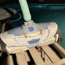 Maxx 8 Pool Vacuum Cleaner