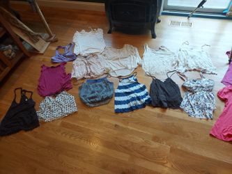 Gently Used Girls / Women Clothes (41 Pieces)