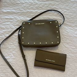 Michael Kors Brown Purse & Wallet 