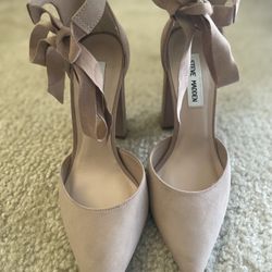 Women’s Shoes-stiff maiden dress heel size 7.5