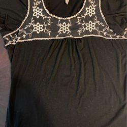 Women’s Plus Shirt