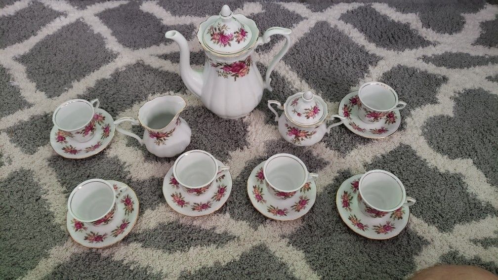 15pc Crystal Clear Rose Pattern Tea Set Fine Porcelain China (made in Poland)
