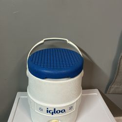  Igloo Industrial Water Cooler2 Gallons 