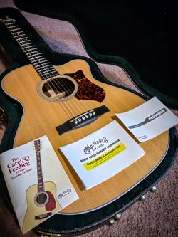Usa Martin  OMCPA4 Rosewood  Performing Artist electric acoustic guitar with case