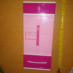 BARBIE DOLL SERIES PINK GLAM FRIDGE
