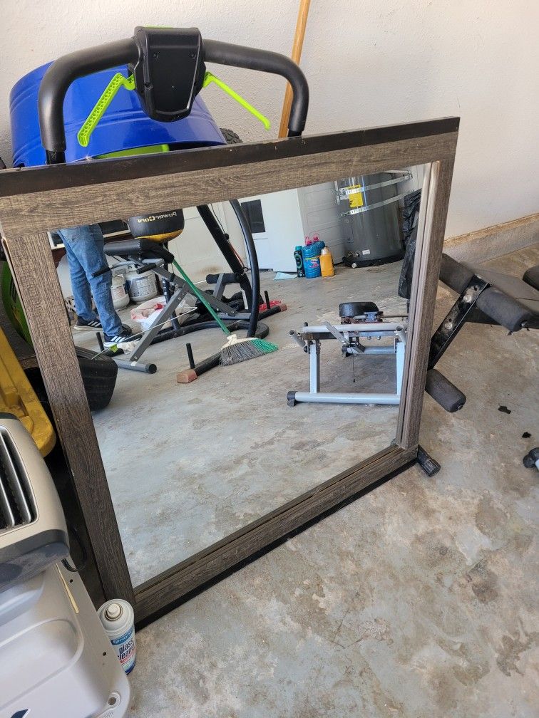 Mirror - Espejo