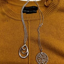Silver necklaces and pendant