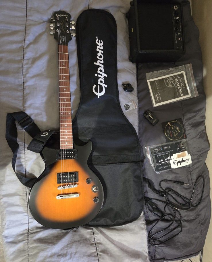 LES PAUL SPECIAL II Pack + FENDER MUSTANG MICROPLUS