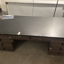 Large Desk - 60 X 29 X 32