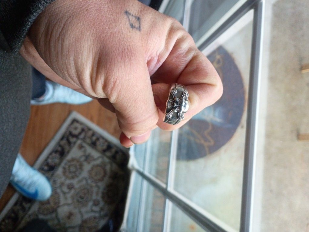 Skull Ring