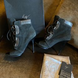 giuseppe zanotti green suede lace up peep toe high heel size 41 USA 10.5-11