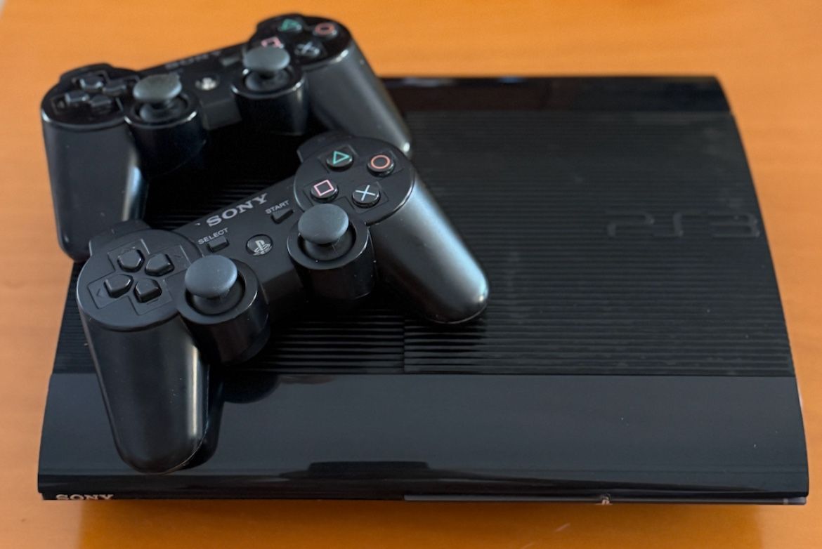 PS3 Super Slim 500GB Console W/ 2 Controllers (Read Description)