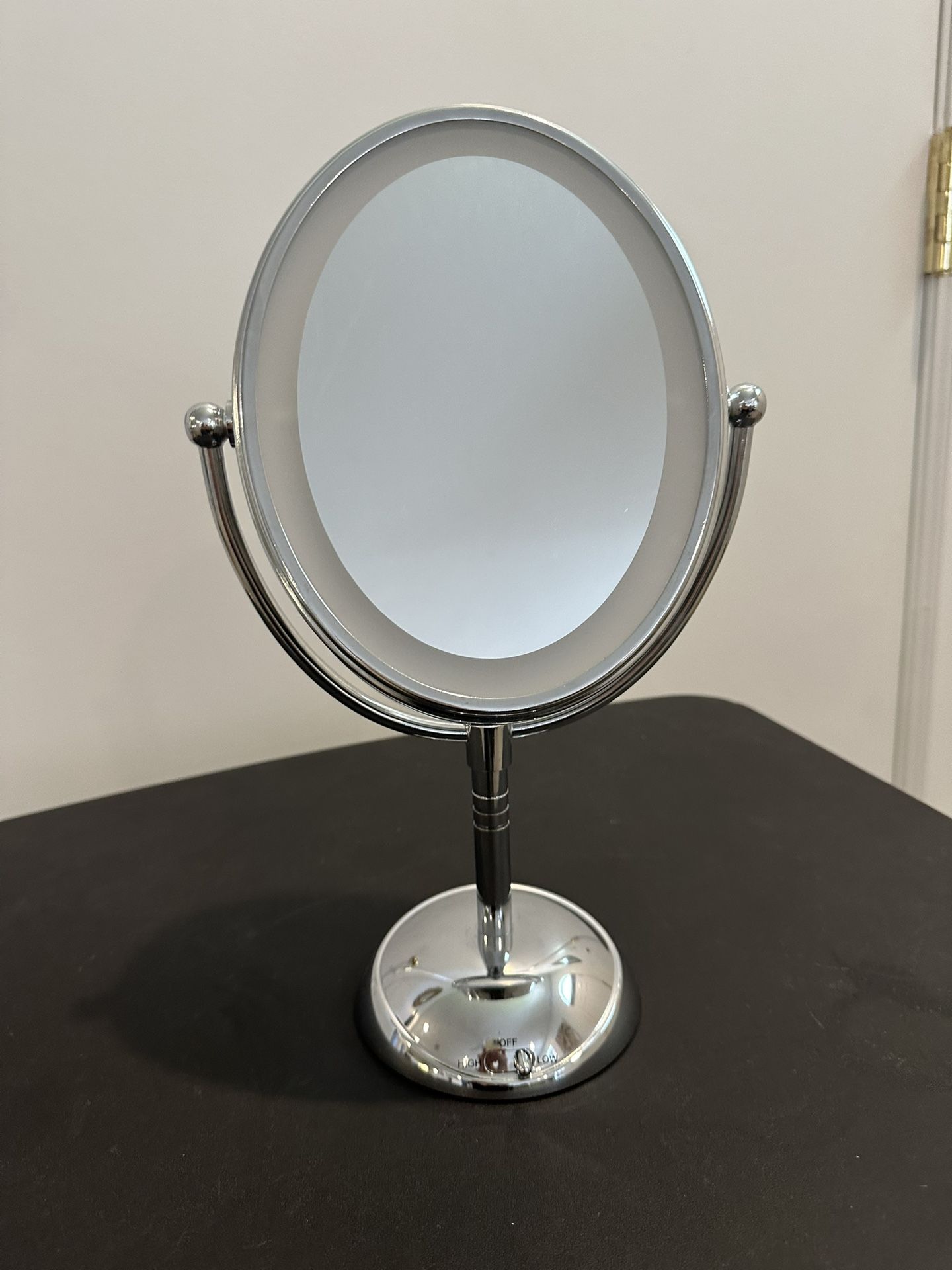 Two Side Mirror With Two Light Settings