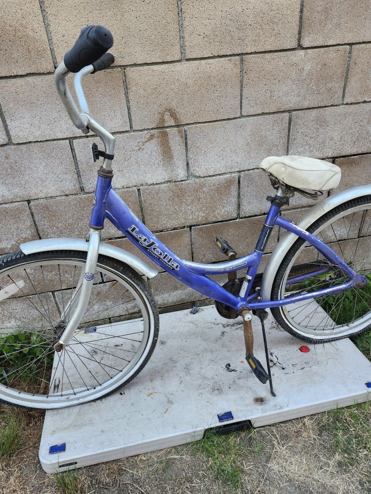 Girls bike