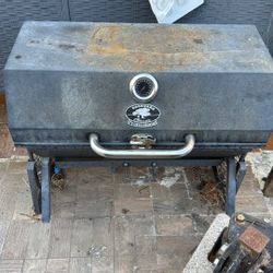 Smoker / Grill?? Never Used 150$