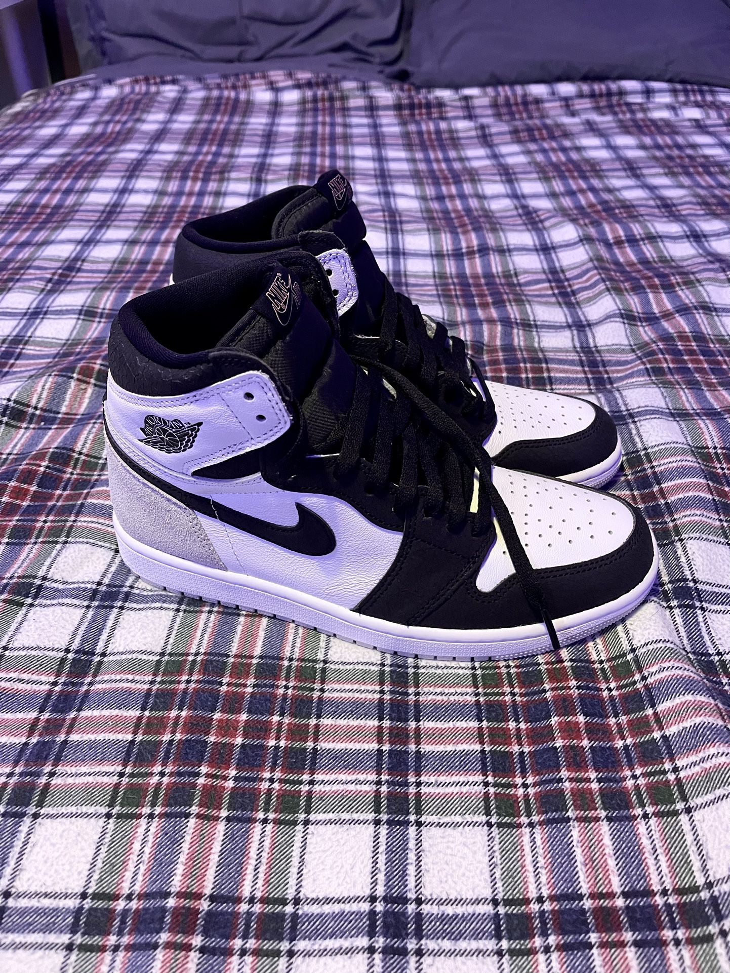 Air Jordan 1 - Stage Haze (Size US 8.5)