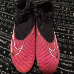 Nike Phantom Gripknit