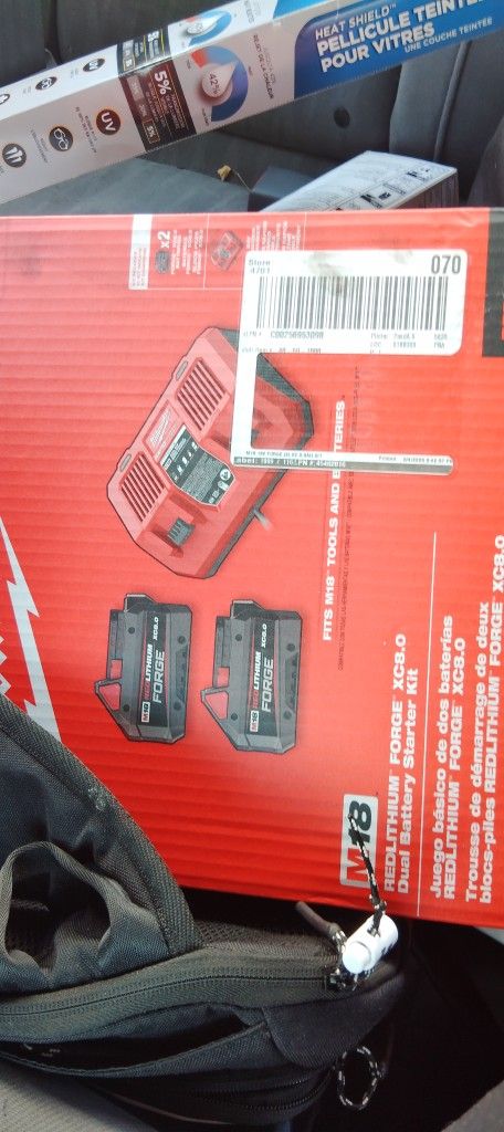 Milwaukee M18 Red Lithium FORGE XCB.O Dual Battery Starter Kit