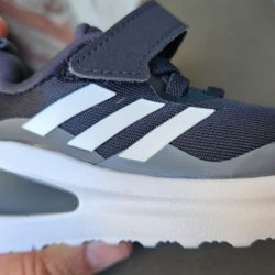 New Adidas Kids Shoe Size 5T Kids