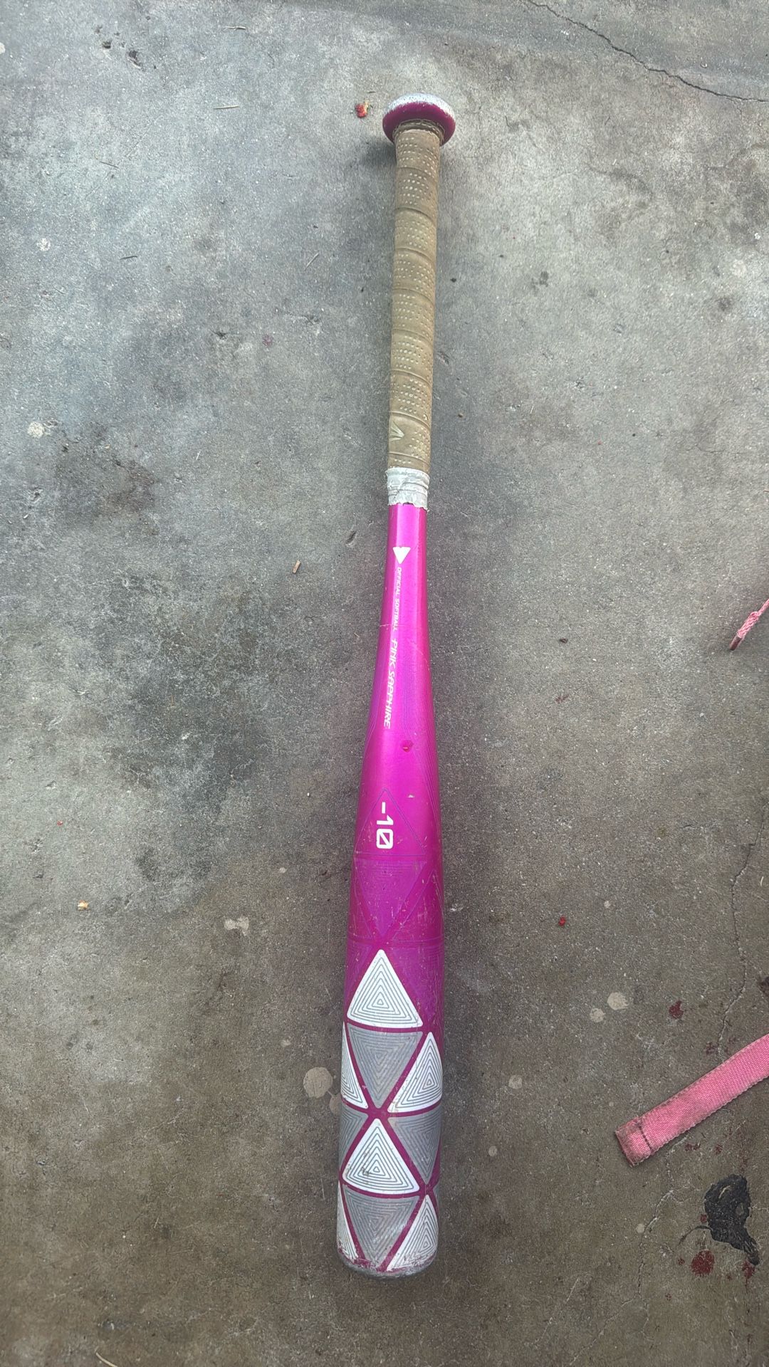 Easton Pink Sapphire Bat