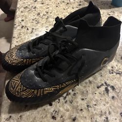 Size 11.5 Football/soccer cleats
