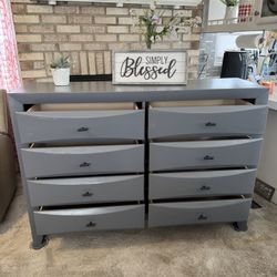 ✨✨ BIG BEAUTIFUL GRAY HEAVY 8 DRAWER DRESSERS ✨✨