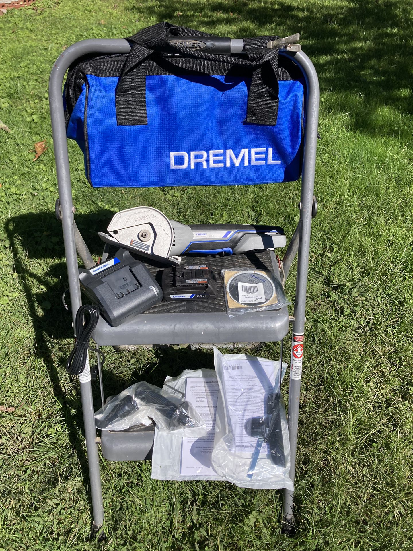 Dremel Battery Cut Off Saw And Bosch Bit Set